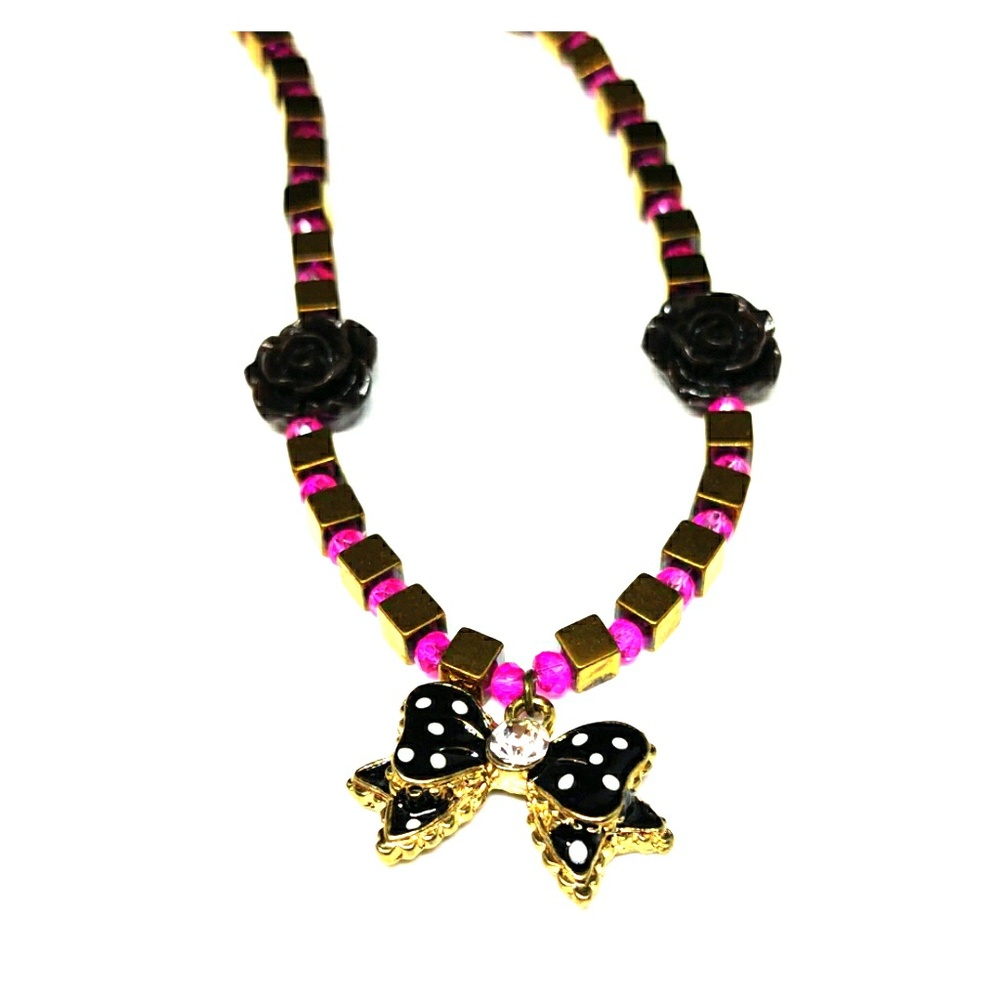 Bow Necklace